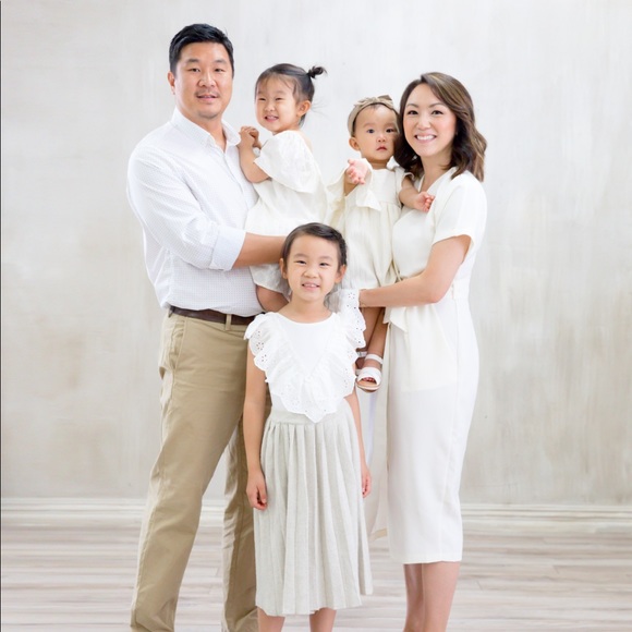 Meet your posher!💃🏻 P.S. Host’g Party 3/6 @ 7 pm - Picture 3 of 3